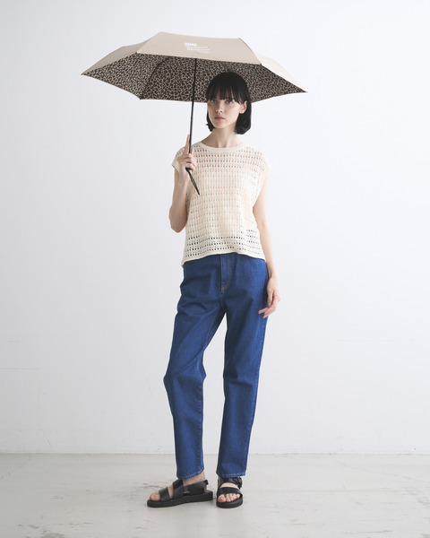 LIGHT WEIGHT UMBRELLA