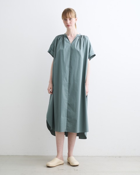 GATHERD CAFTAN LONG SHORT-SLEEVED ONEPIECE